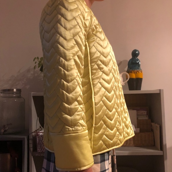 Acid yellow quilted jacket - Picture 2 of 4